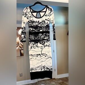 bebe Monochrome Abstract Long Sleeve Dress